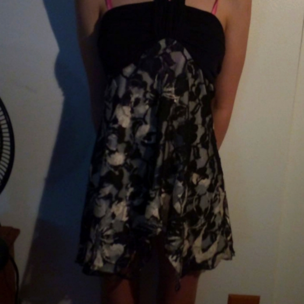 Top - Picture 1 of 4